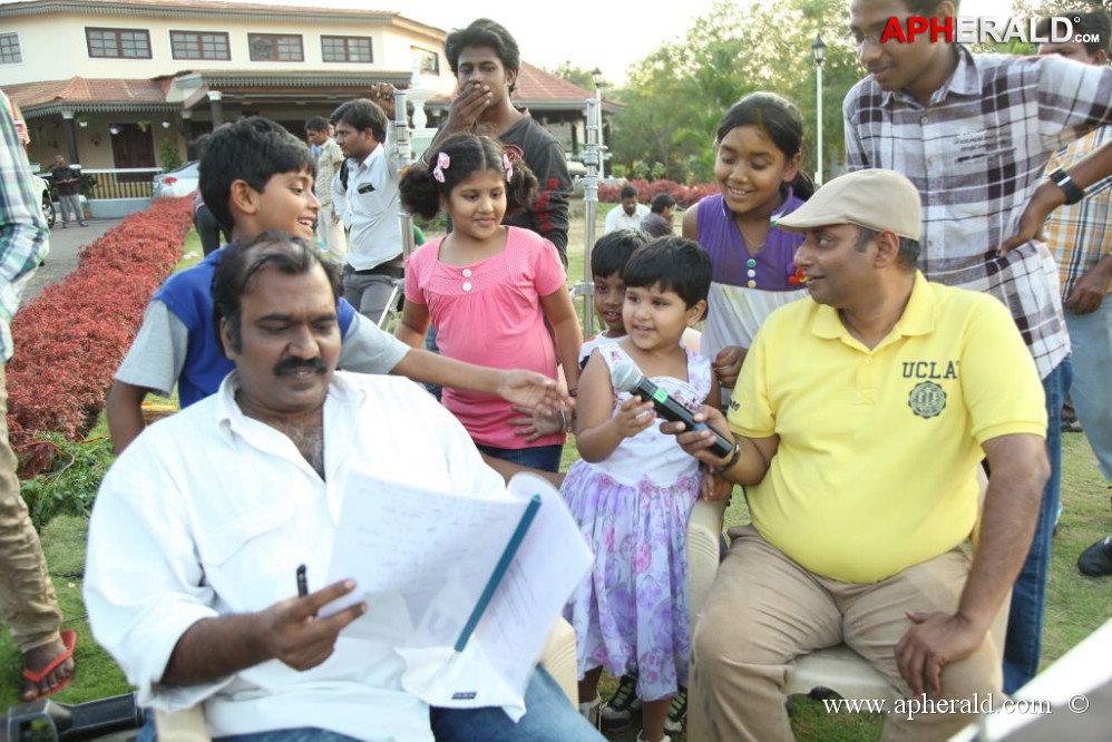 Emo Gurram Eguravachu Working Stills