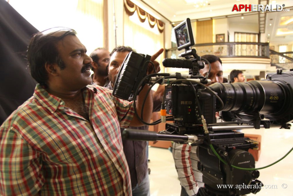 Emo Gurram Eguravachu Working Stills