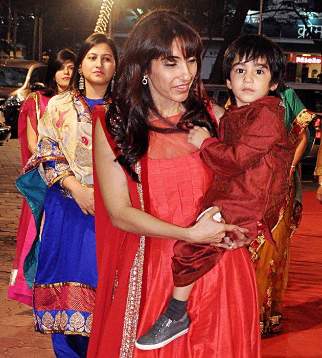 Emraan Hashmi rare & unseen Family Photos