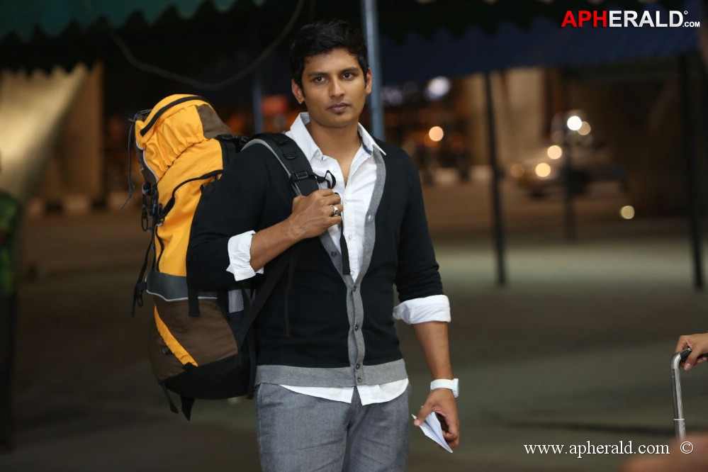 Endrendrum Punnagai Movie Stills