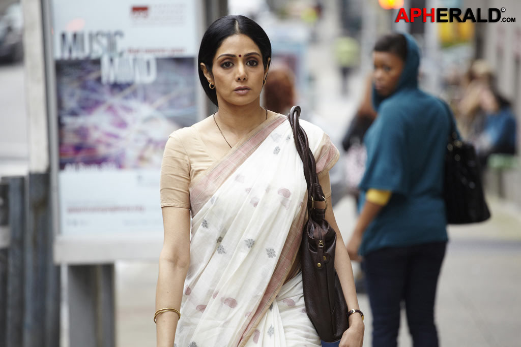 English Vinglish Stills