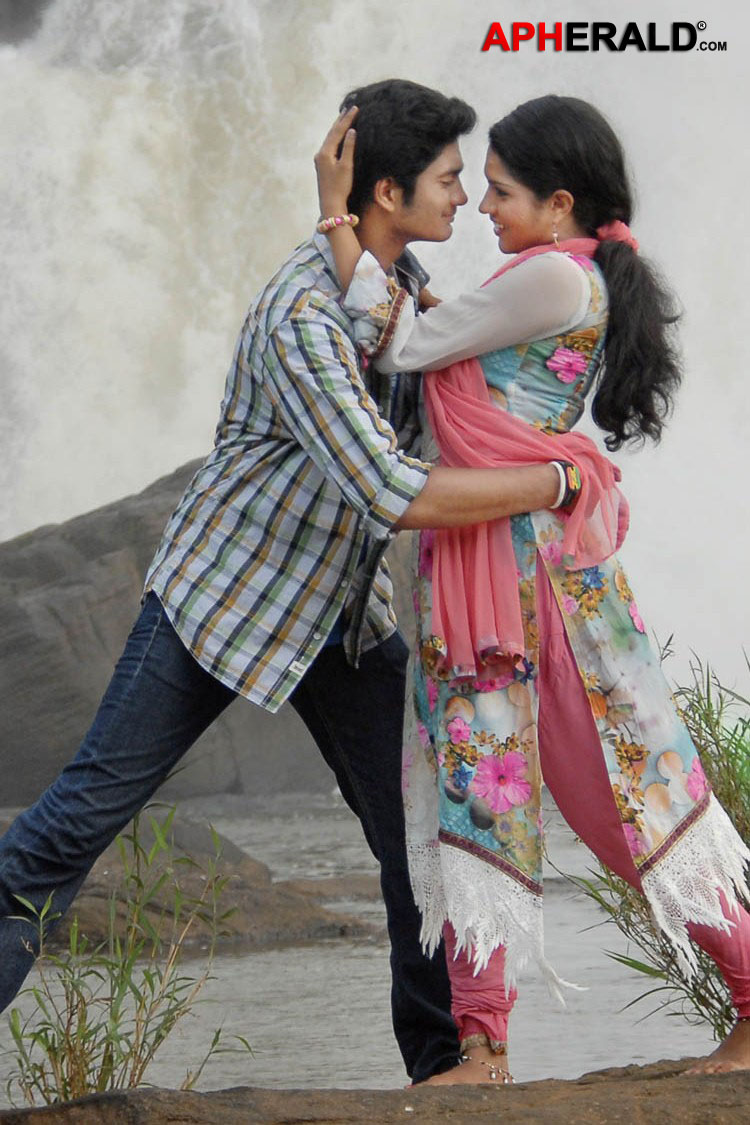 Etu Chusina Nuvve Stills