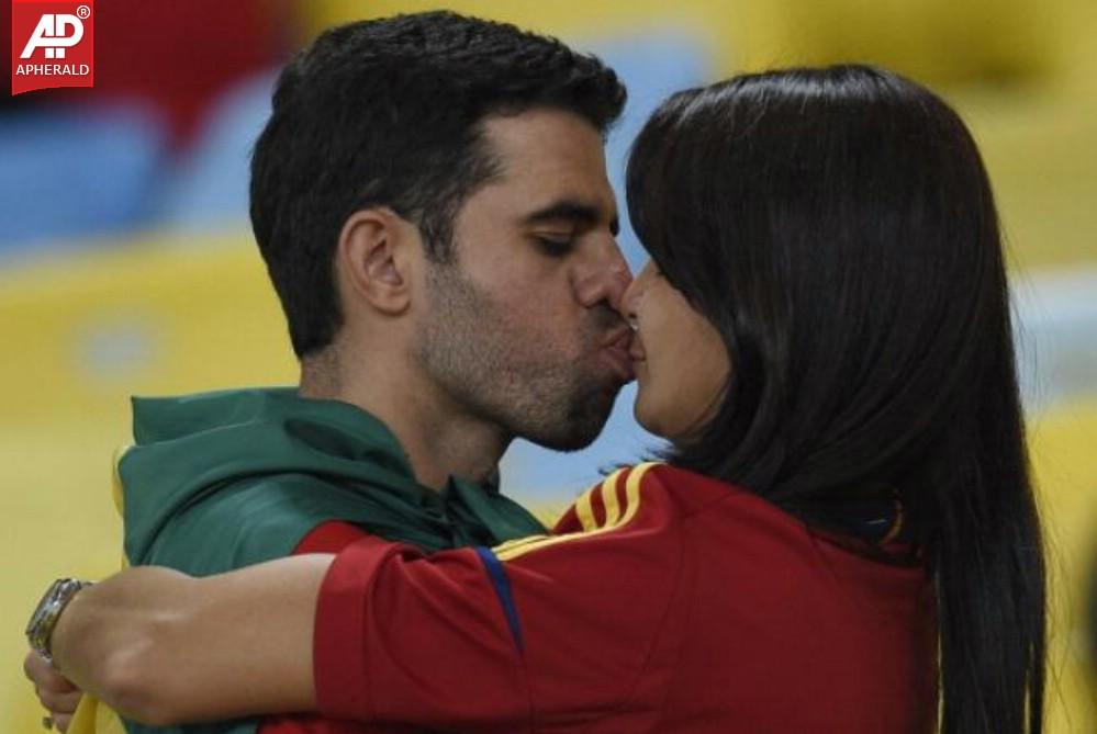 FIFA World Cup 2014 Fans On Kissing Spree