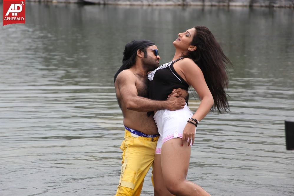 Fire Movie Hot Stills