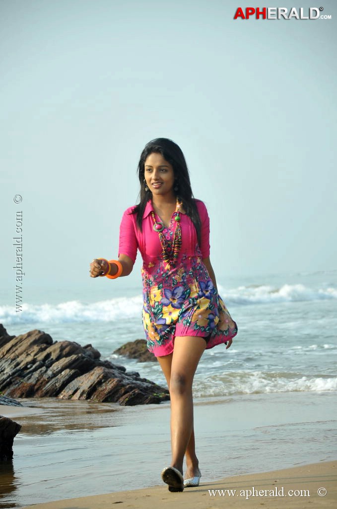 First Love Movie Hot Stills