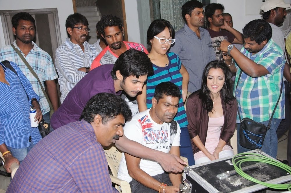 Galipatam Movie Working Stills