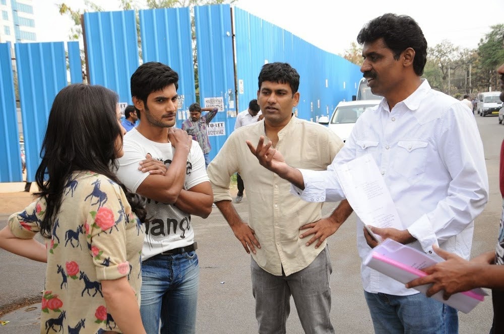 Galipatam Movie Working Stills