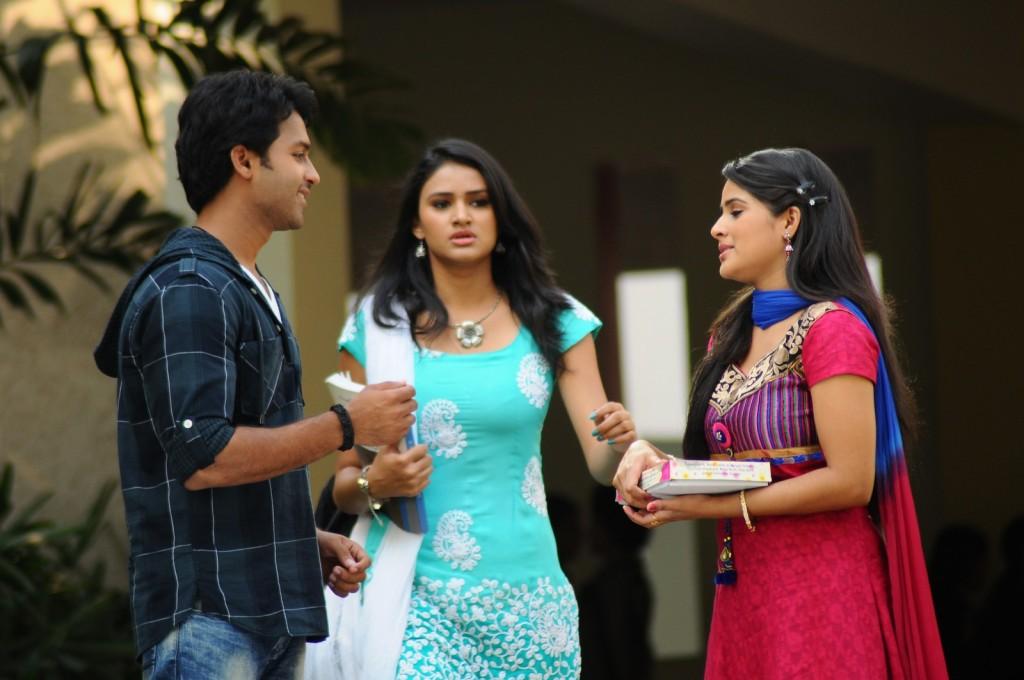 Gallo Telinattunde Movie Photos