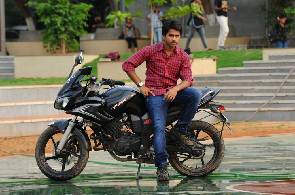 Gallo Telinattunde Movie Photos