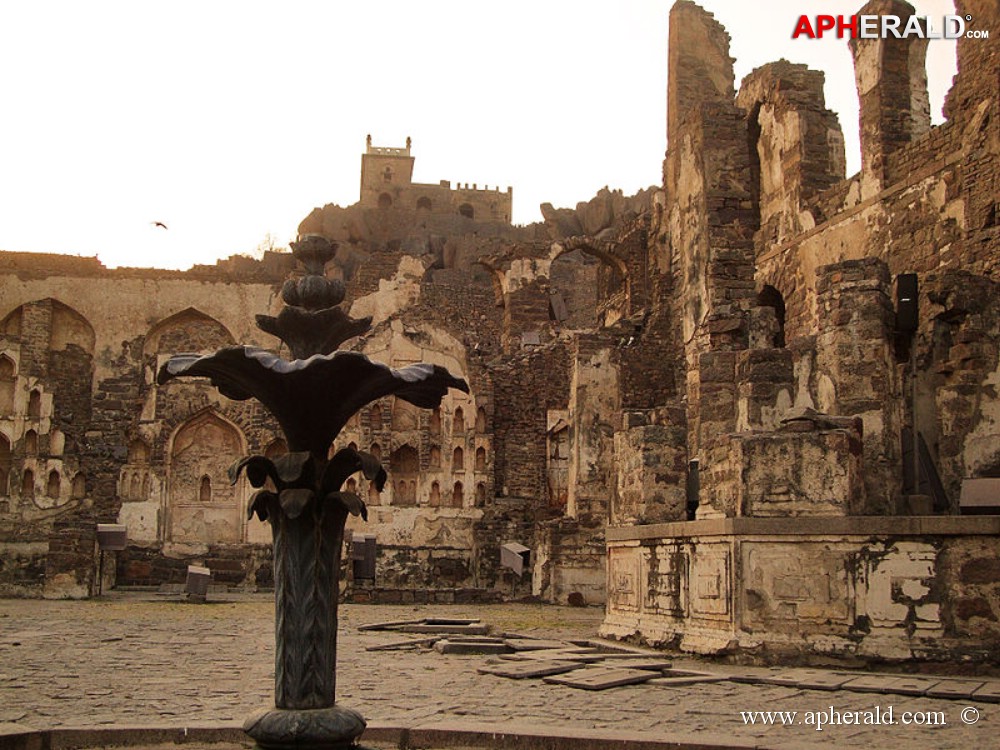 Golkonda Fort Photos