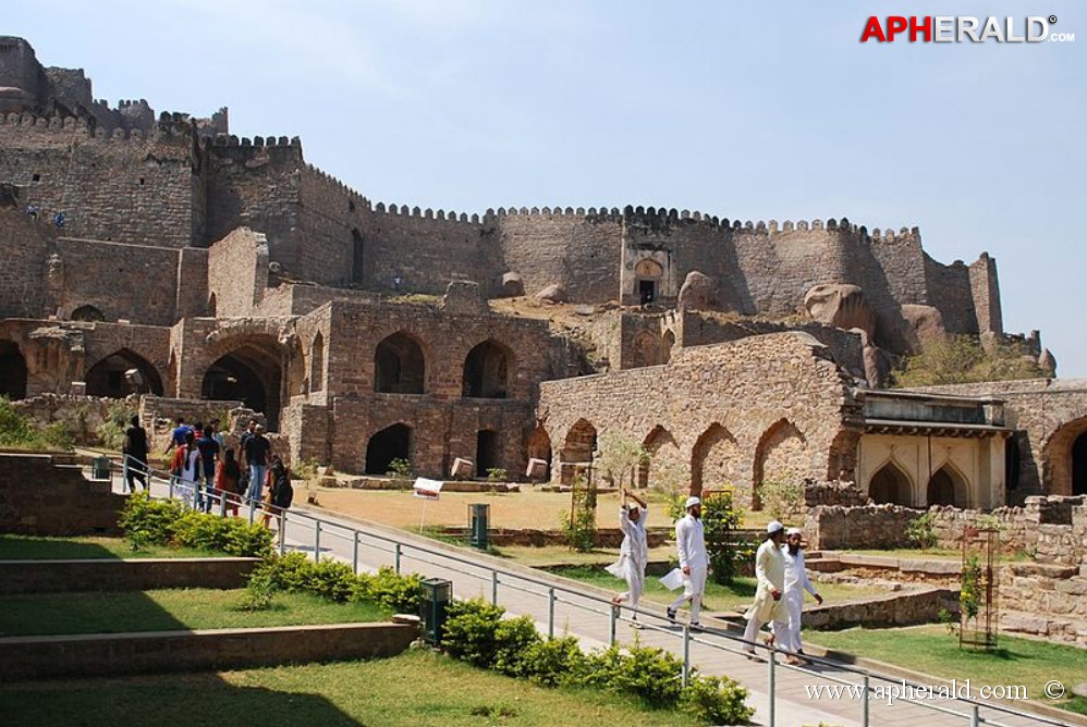 Golkonda Fort Photos