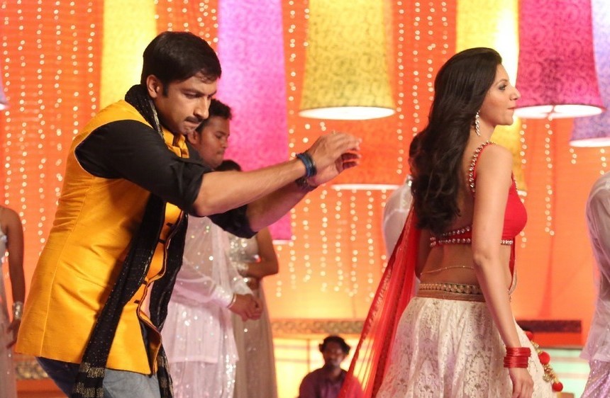 Gopichand Loukyam Movie Location Stills