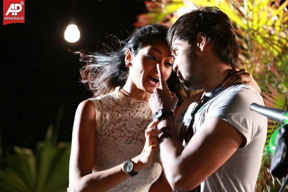 Green Signal Movie New Gallery