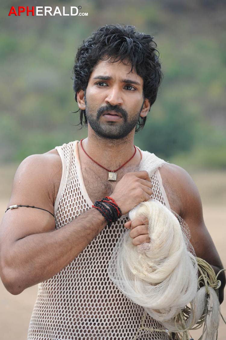 Gundello Godari New Stills