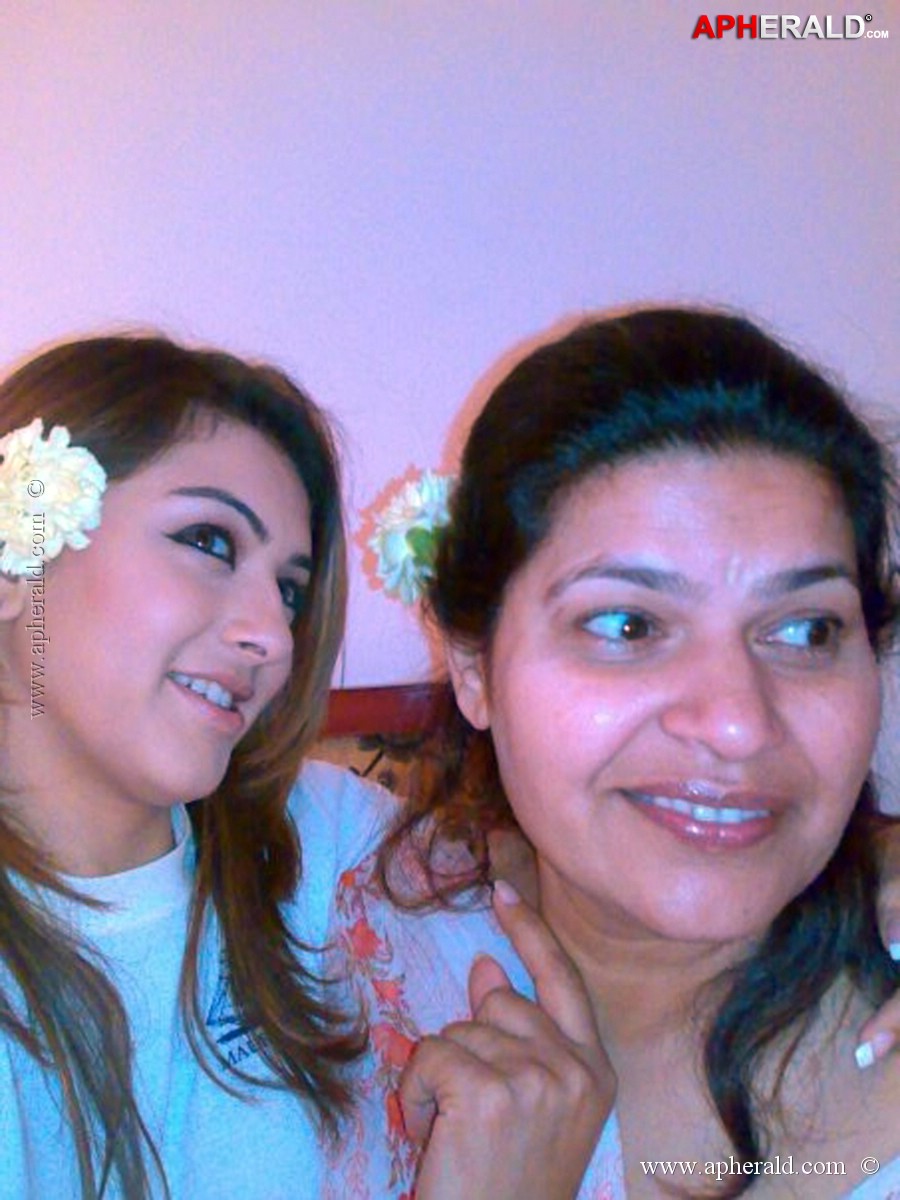 Hansika Motwani Family Photos