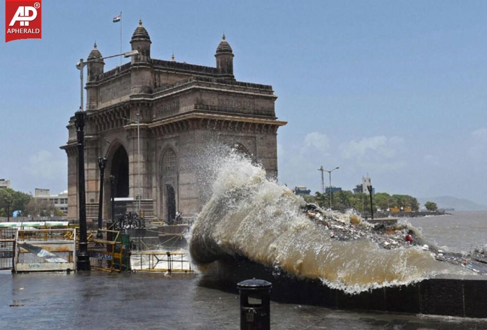 High Tide Floods Mumbai City Photos