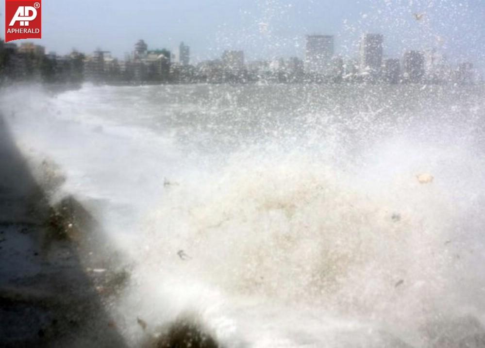 High Tide Floods Mumbai City Photos