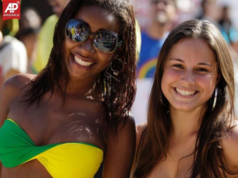 Hottest Football Fans on The Planet