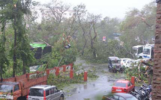 Hudhud Cyclone Effect on Vizag