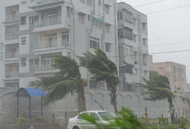 Hudhud Cyclone Effect on Vizag