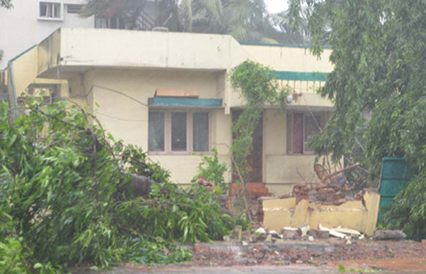 Hudhud Cyclone Effect on Vizag