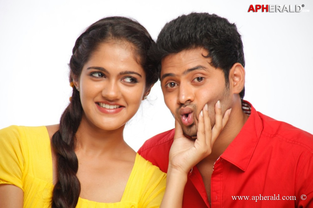 Hum Tum Movie Latest Images