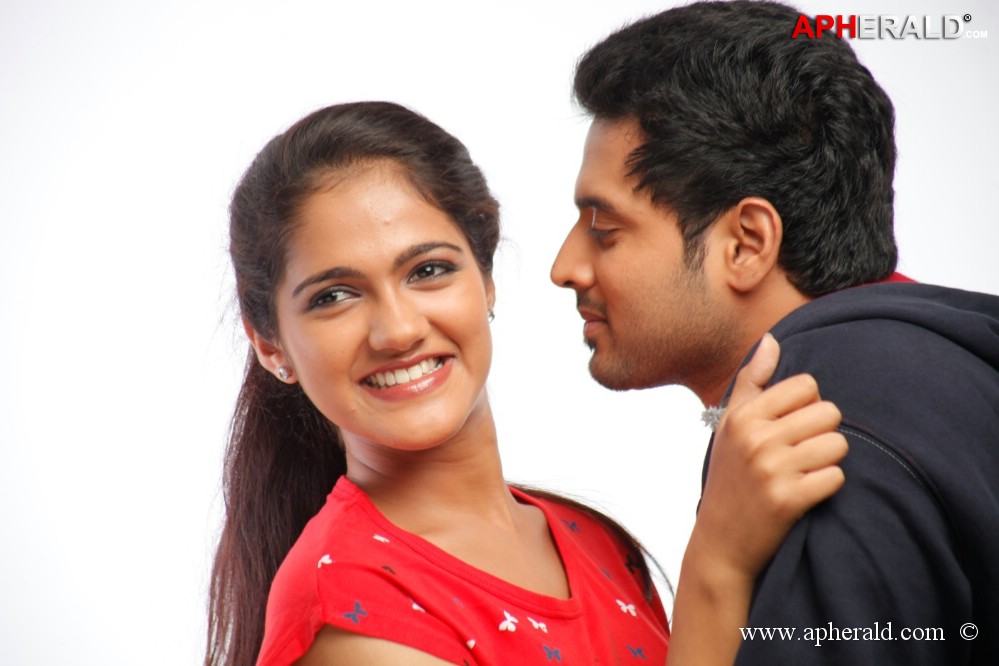 Hum Tum Movie Latest Images