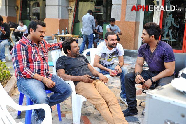 Iddarammayilatho Movie Working Stills