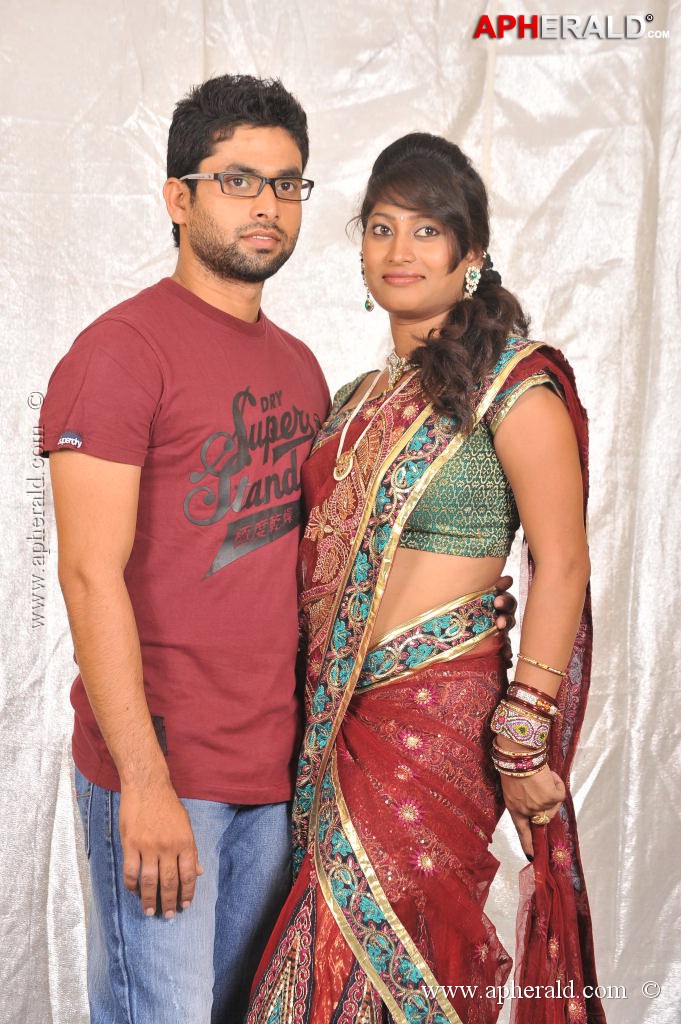 Iddarilo Modalaindi Movie Stills