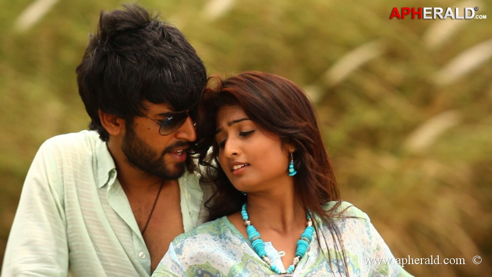 Ide Charutho Dating Movie Spicy Stills