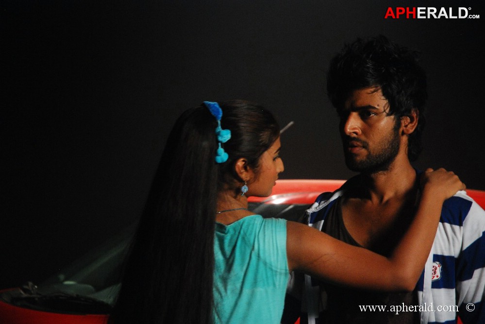 Ide Charutho Dating Movie Spicy Stills