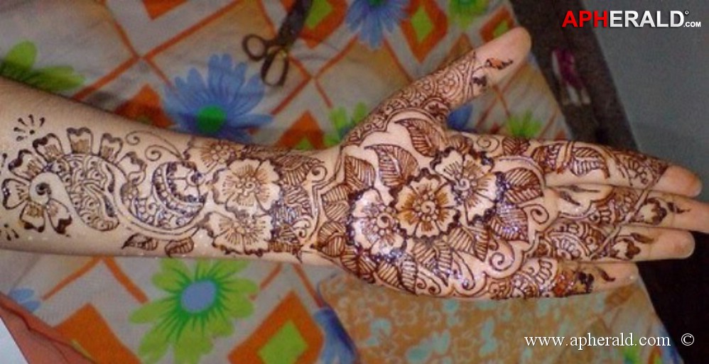  Indian Mehndi design Photos 1