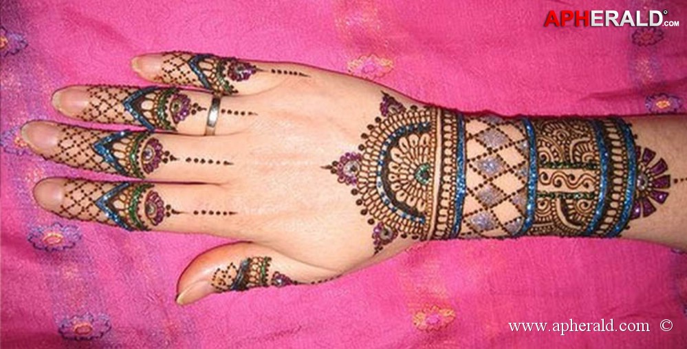  Indian Mehndi design Photos 1