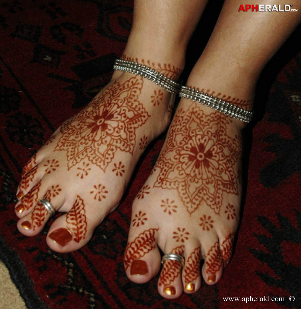  Indian Mehndi design Photos 1