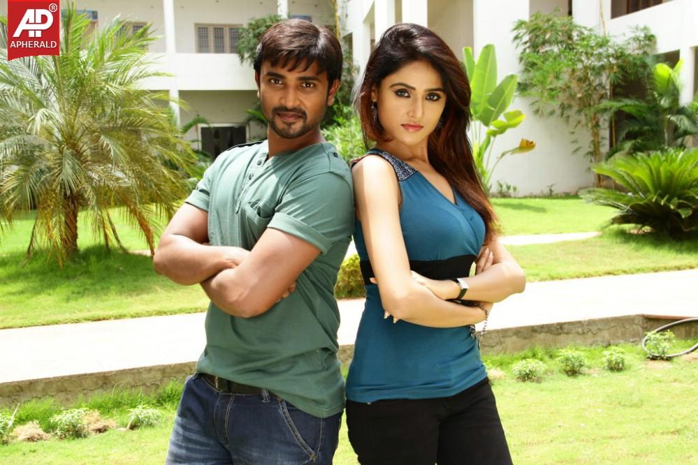 Inji Marappa Movie Latest Hot Stills