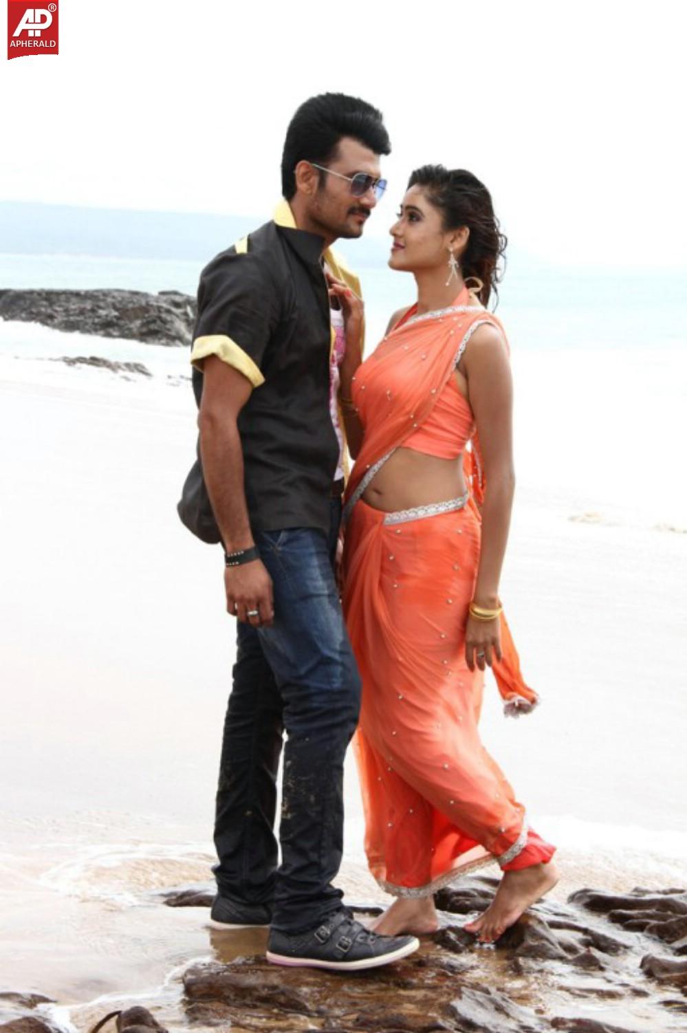 Inji Marappa Movie Latest Hot Stills