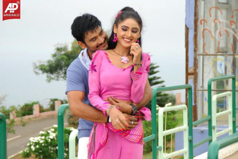 Inji Marappa Movie Latest Hot Stills