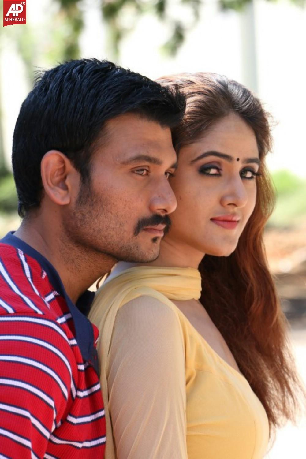 Inji Marappa Movie Latest Hot Stills