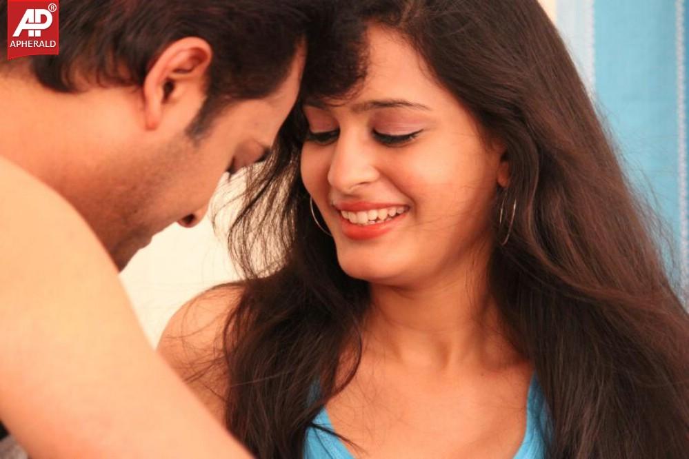 Inka Emi Anukoledu Movie Hot Stills