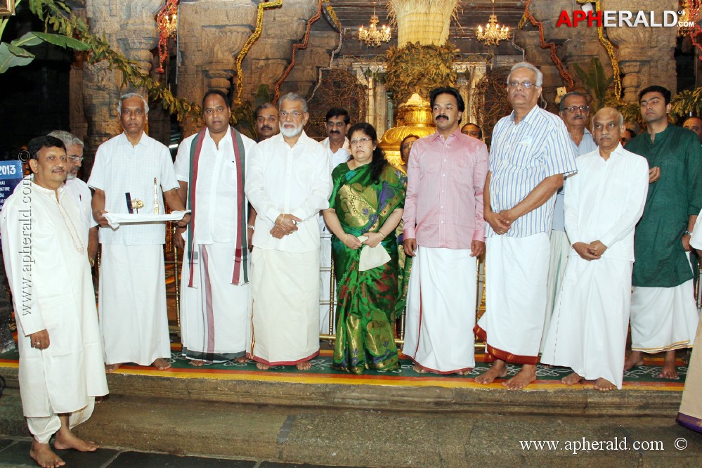 Isro Chief Prays to Lord Venkateswara Swamy