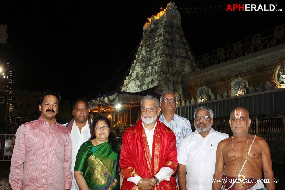 Isro Chief Prays to Lord Venkateswara Swamy