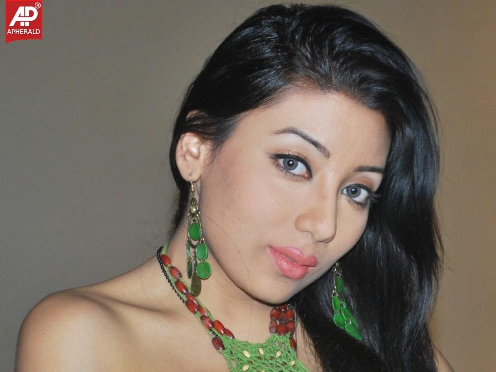 Jabali Movie Hot Pics