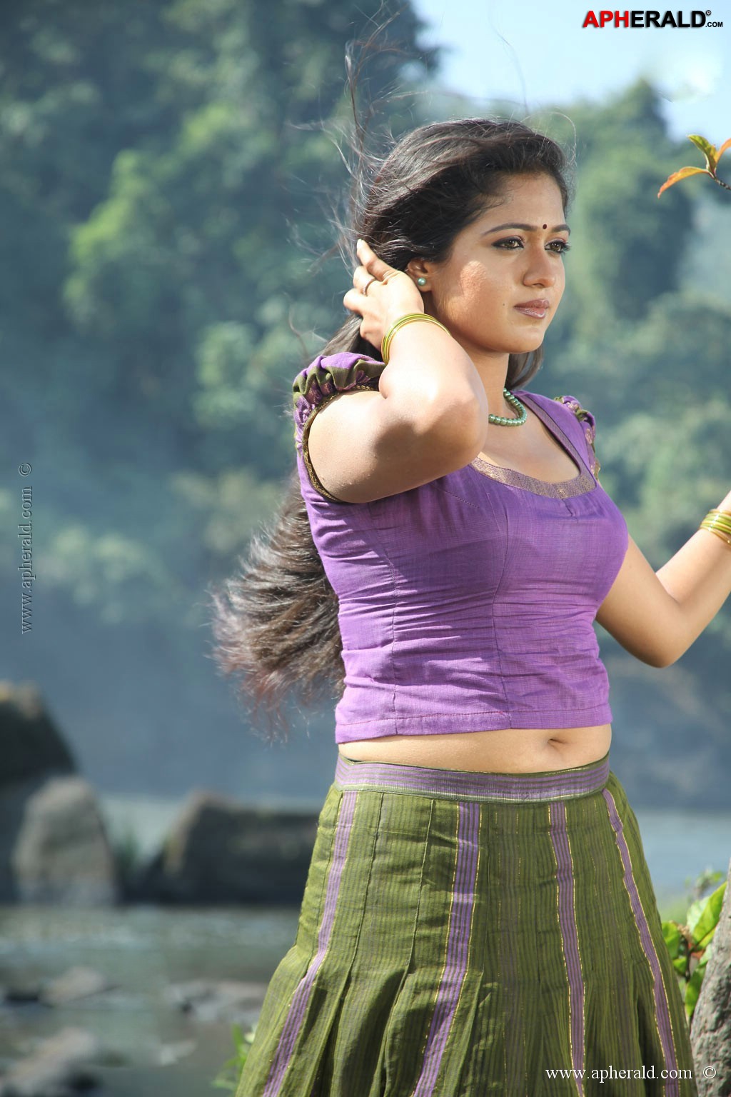 Jakkamma Tamil Movie Hot Stills