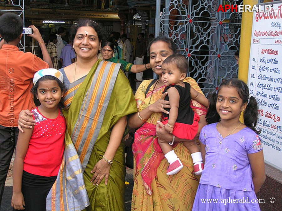 Jeevitha Rajsekhar Family Pics