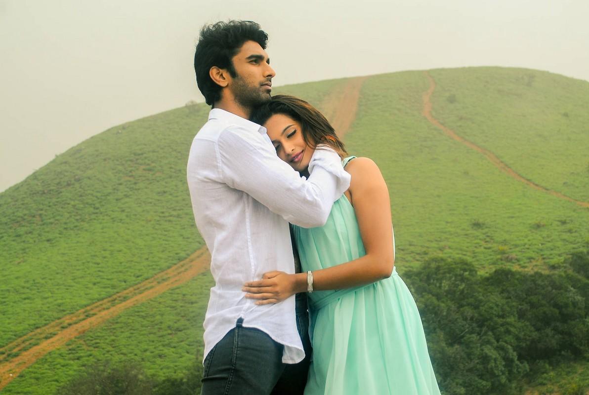 Jippa Jimikki Tamil Movie Stills