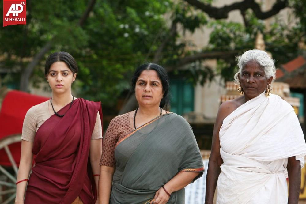 Kaaviya Thalaivan Movie Stills