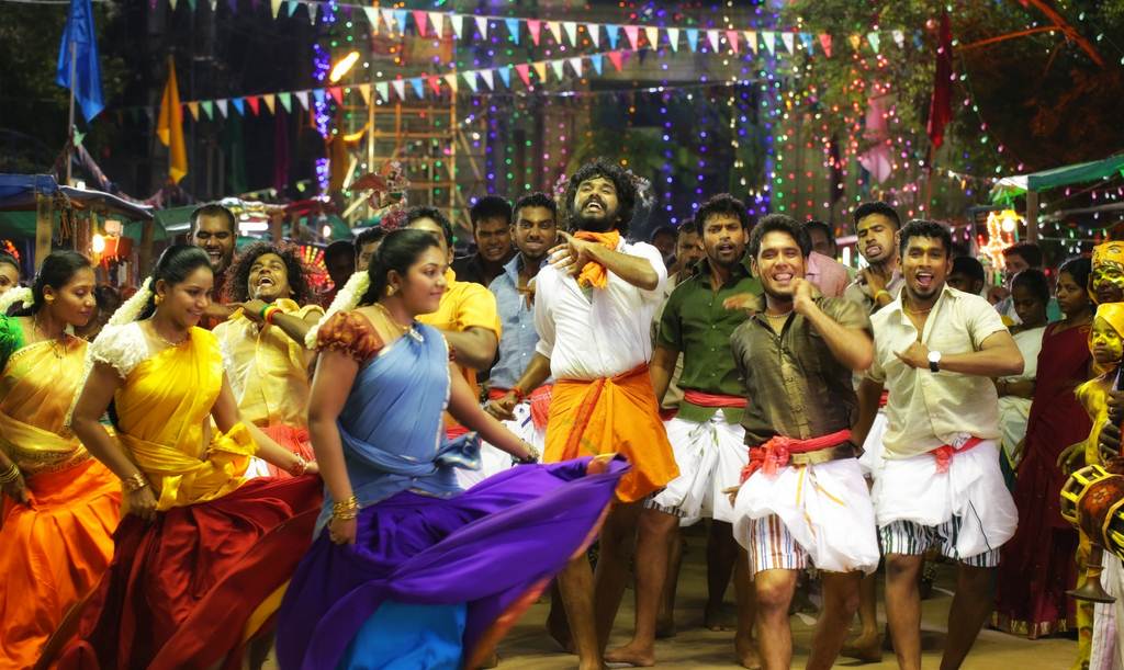 Kalavu Thozhirchalai Movie Stills