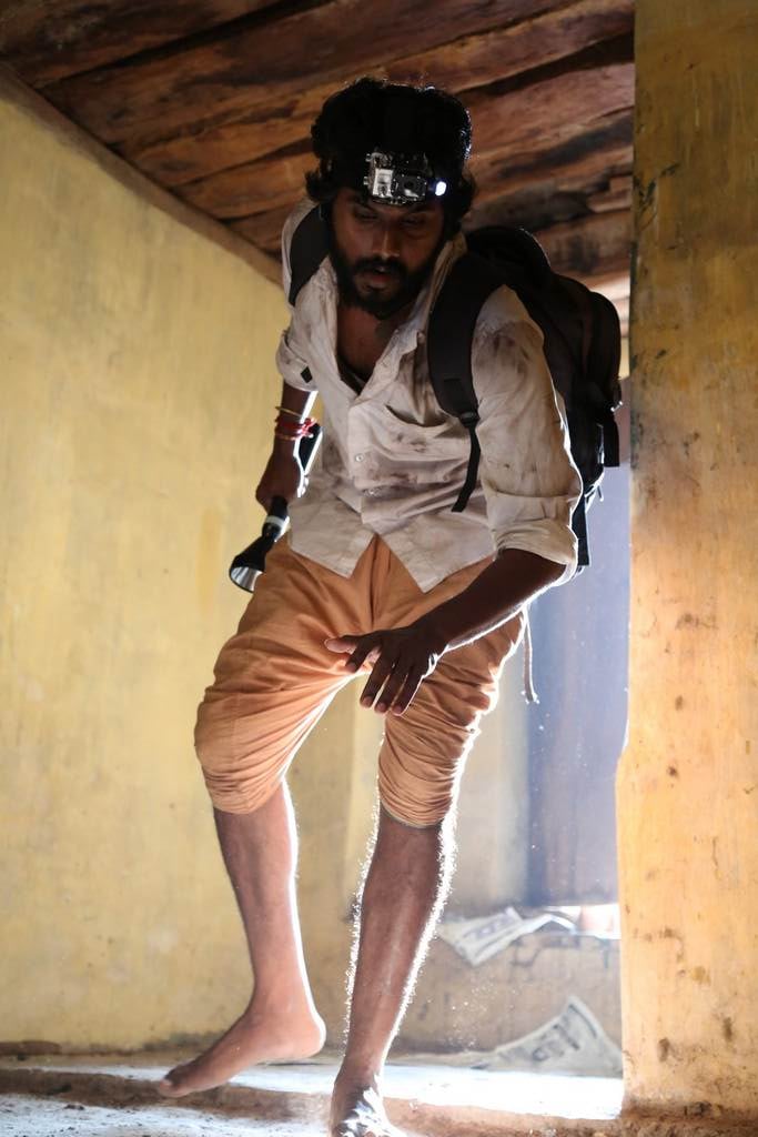 Kalavu Thozhirchalai Movie Stills