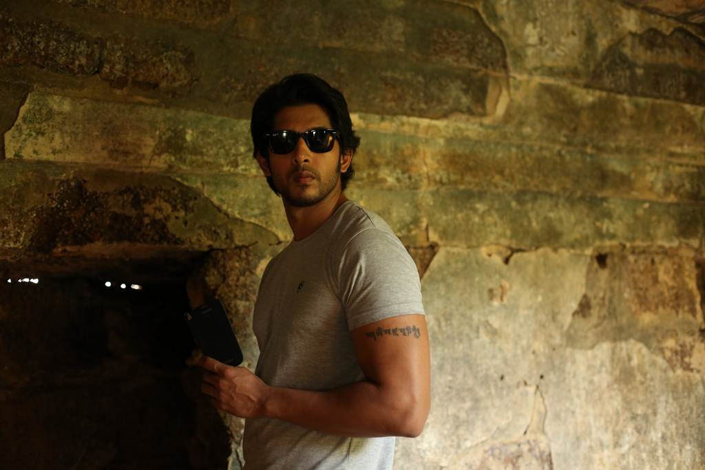 Kalavu Thozhirchalai Movie Stills