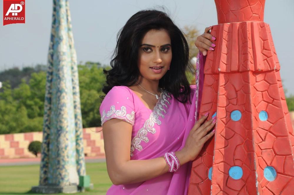 Kalkandu Tamil Movie Latest Stills